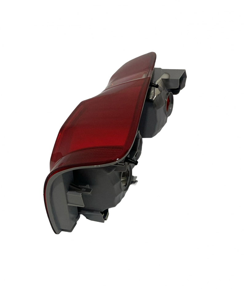 Lanterna Traseira Hilux 12/15 com soquete lado Direito