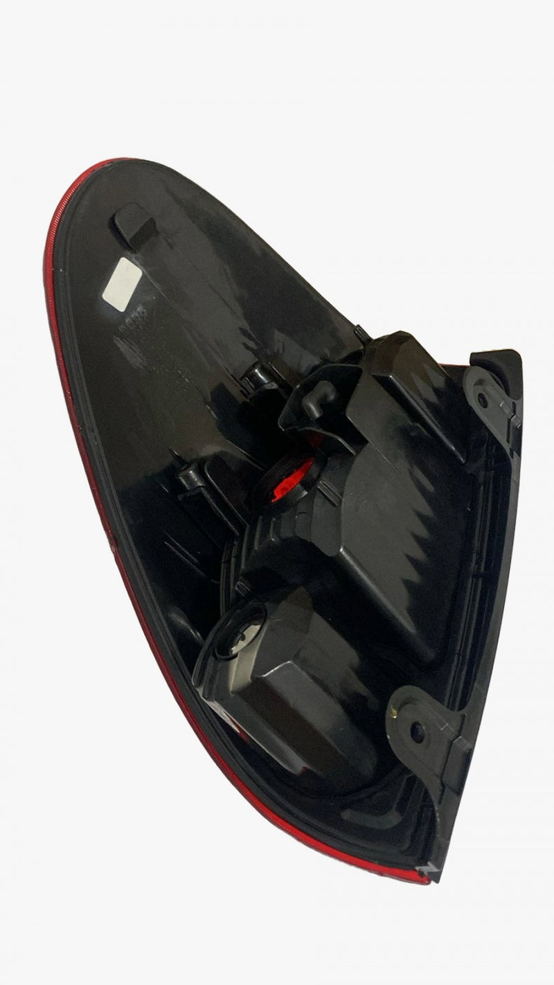 Lanterna traseira L-200 Triton lado direito 2007/16